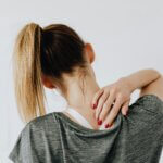 woman with shoulder pain