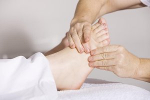 What Conditions Can Reflexology Help With and Why